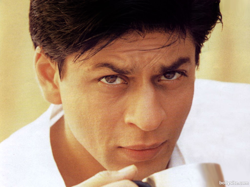 http://www.lipstiq.com/wp-content/uploads/2012/11/shahrukh-khan-wallpapers.jpeg