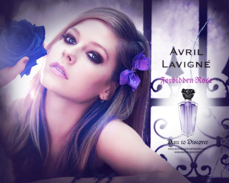 Forbidden Rose de Avril Lavigne 01