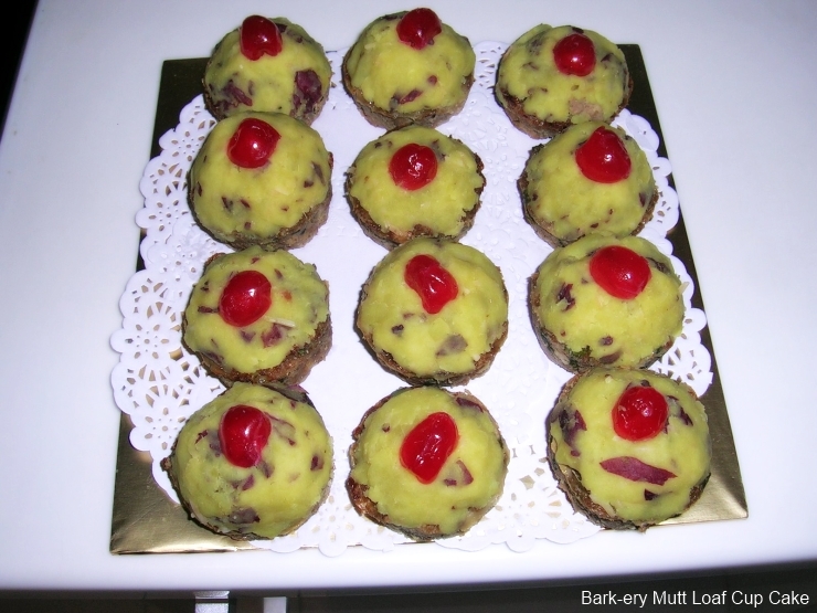 Bark ery Mutt Loaf Cup Cake
