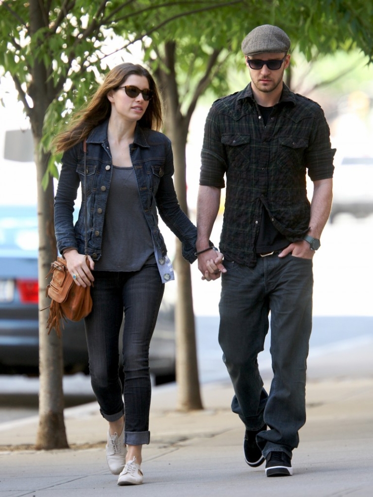 jessica biel and justin timberlake walking together in new york may 2010