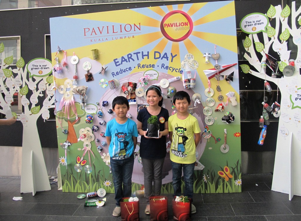 Jurlique sponsored a plant for each Pavilion Junior member who participated in the Green Dream event1