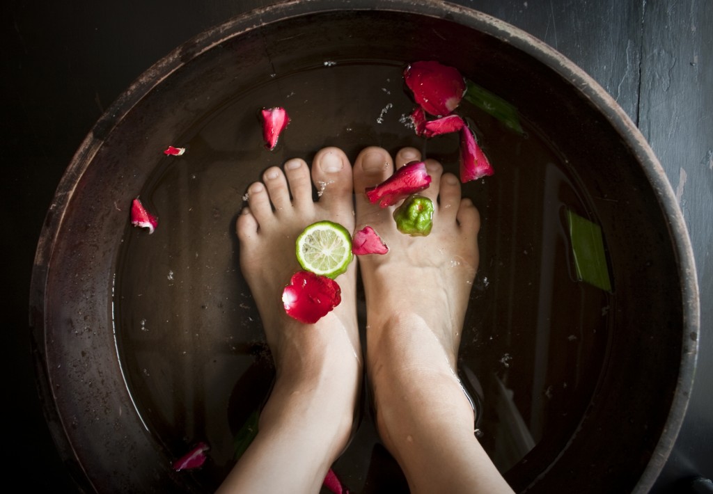 diy beauty foot soaks