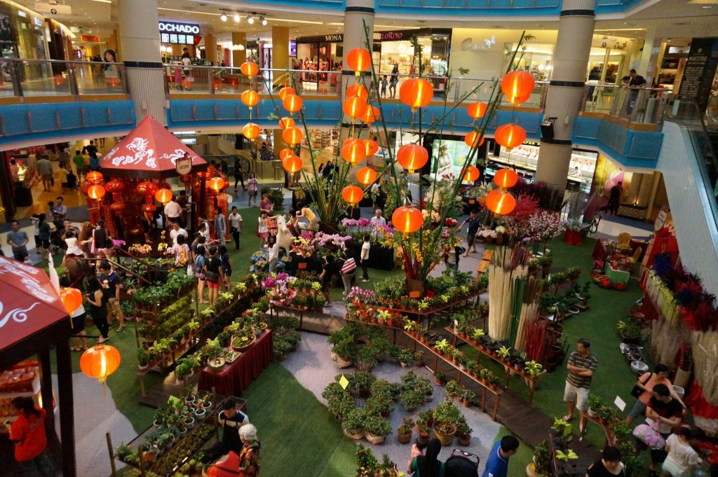 Breathe in the joy of spring amidst the beautiful flower blossoms for a flourishing new year at the Spring Flower Market at the LG2 Blue Concourse, Sunway Pyramid.