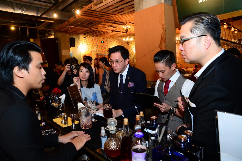 The judging panel consisted of Supawit (TH), Peter (SG) and Lam Chi Mun of Diageo Bar Academy