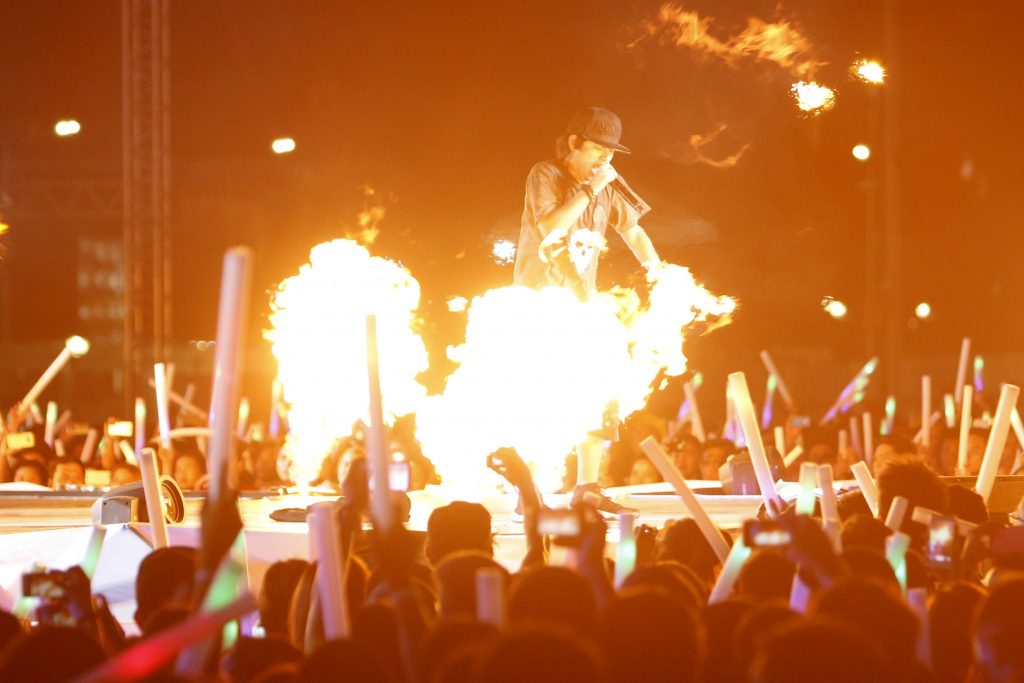 Abra performing at MTV Music Evolution 2015 on 17 May Pic 3 (Credit - MTV Asia & Ferdie Arquero)