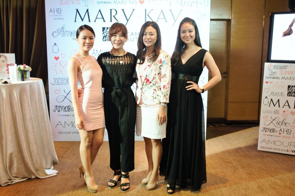 (L-R) Elaine Wong, Top 3 Msian Finalist; Seo Hee-Young, MK Affiliate Makeup Artist; Karen Ng, Senior Marketing Manager; Joanna Faurillo, Top 3 Msian Finalist