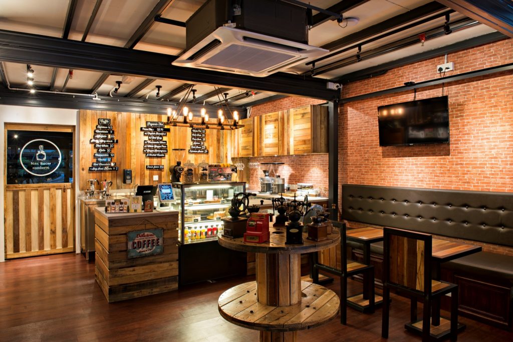 The cosy interior of Caffe Crema (1)