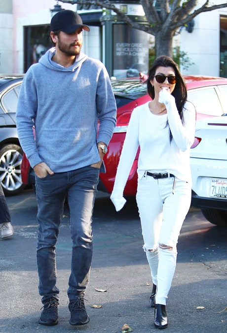 scott-disick-kourtney-kardashian-zoom-3a5e5cd6-d671-4e0f-a946-65909d8518e7