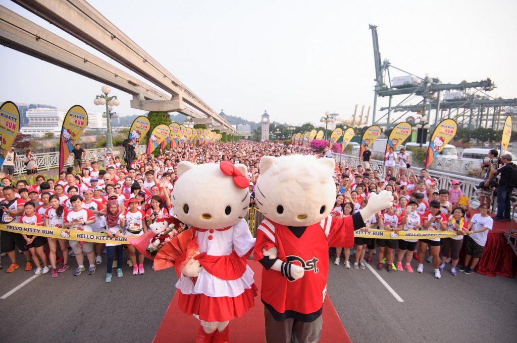 Hello Kitty and Dear Daniel making at appearance at Hello Kitty Run Singapore 2014