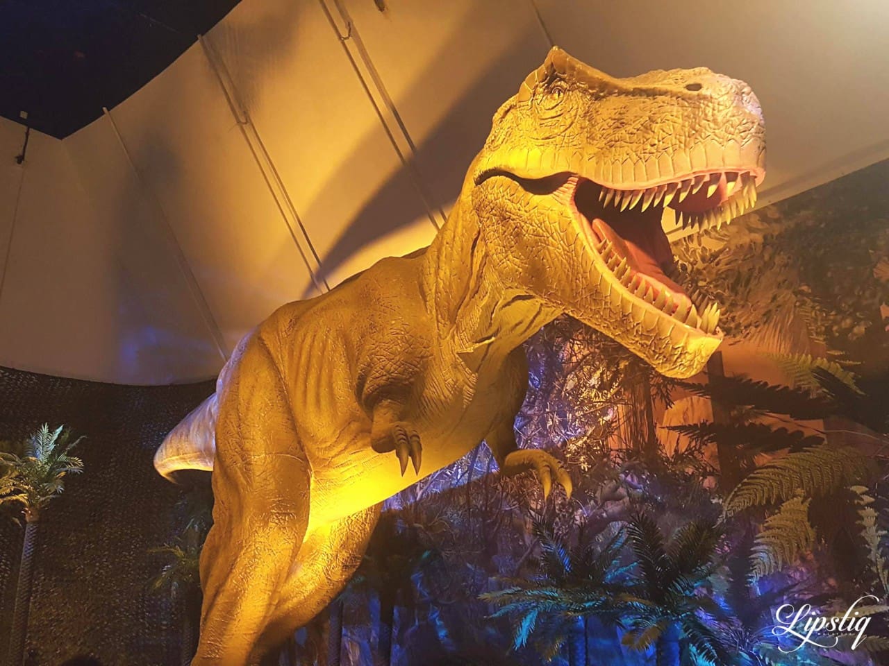 The Living Dinosaurs exhibition at the Macao Science Center