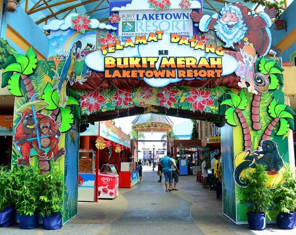 bukit-merah-laketown-resort-water-park