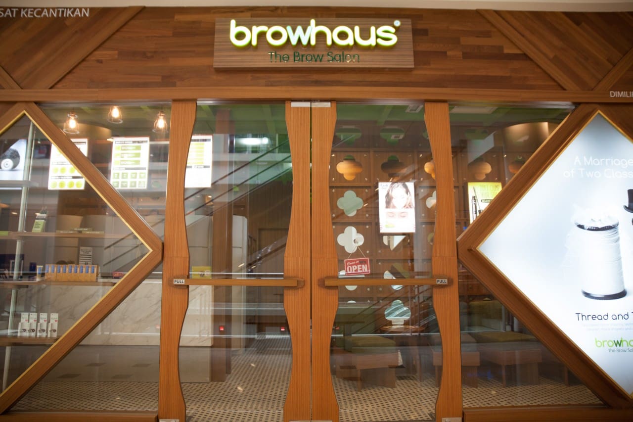 Browhaus_The Curve Outlet