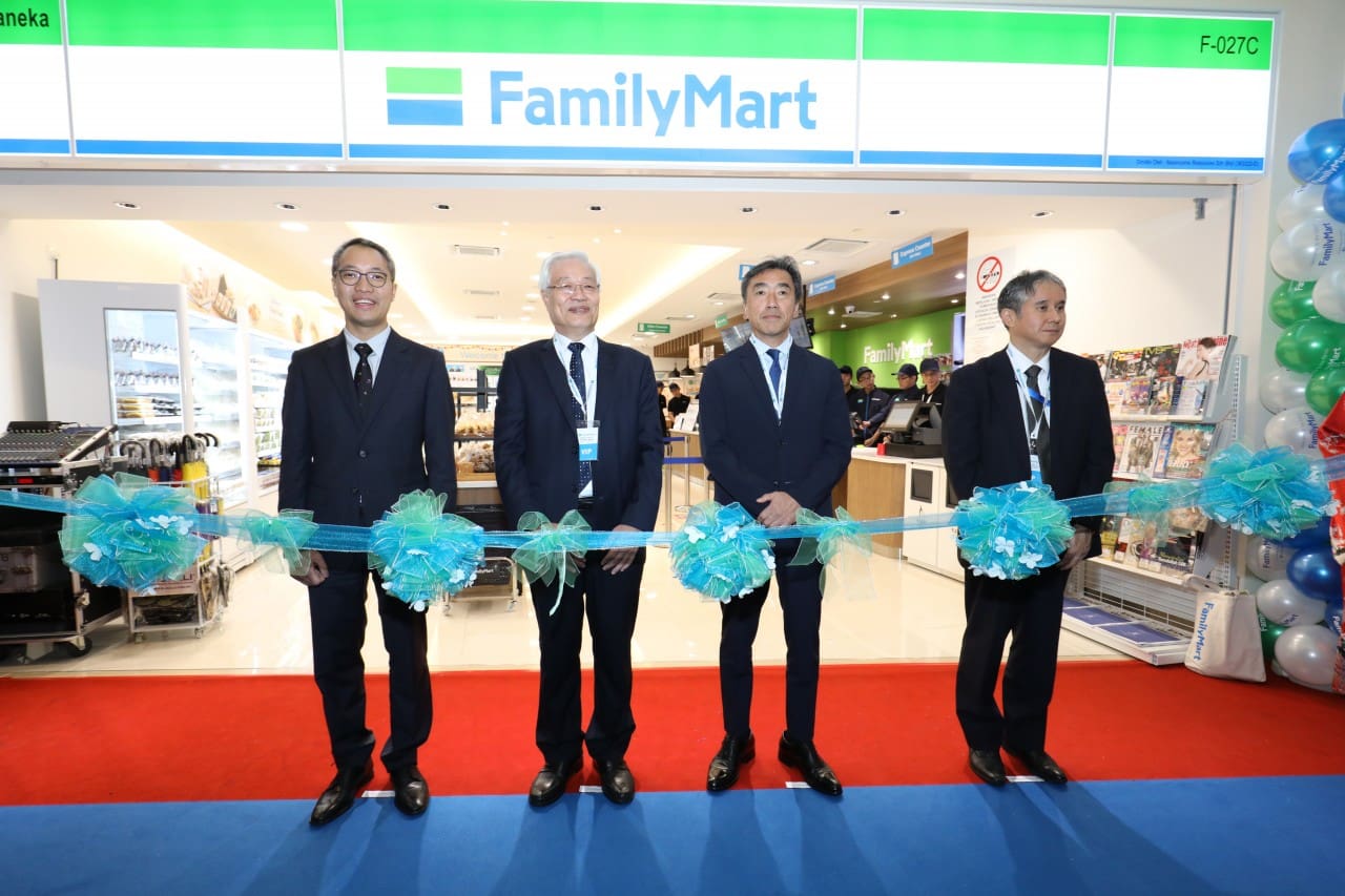 Family Mart Finally Make Its Big Debut In Malaysia ...