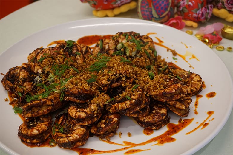 Wok-fried-Tiger-Prawn-with-Golden-Shallot