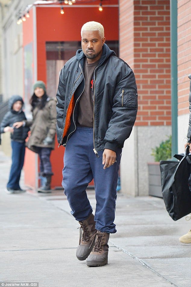 3D17C4FD00000578 4215392 Changing it up Kanye West was spotted sporting a platinum hair c a 11 1486844443752