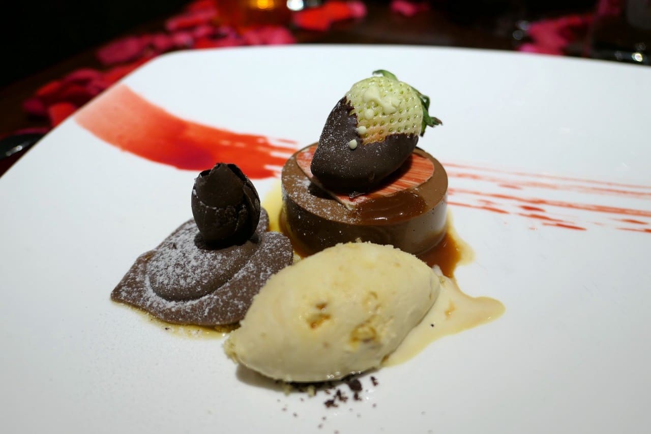 Prego Valentine's - Sweet Memories - manjari chocolate emulsion, chocolate ravioli and caramelized banana passion vanilla curd, honey comb ice cream - 1