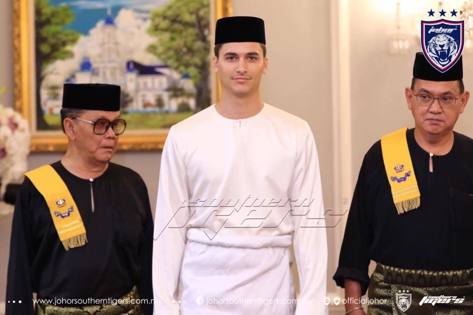 Свадебные колокола в Малайзии: Принцесса Амина Джохорская и Деннис Мохаммад 