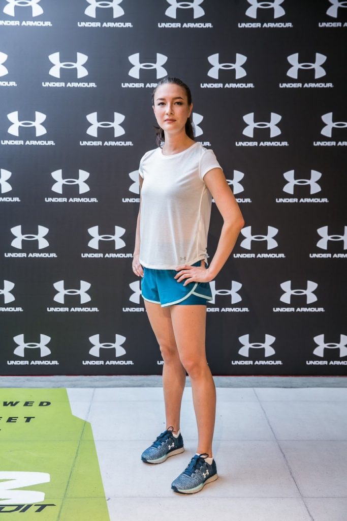 Women Running Look 4