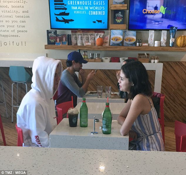 45D5F8A000000578 5029623 Just the two if us Selena Gomez and Justin Bieber were spotted a m 56 1509380995880