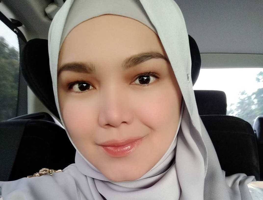 Hot Results Dato Siti NurhalizaMake Up